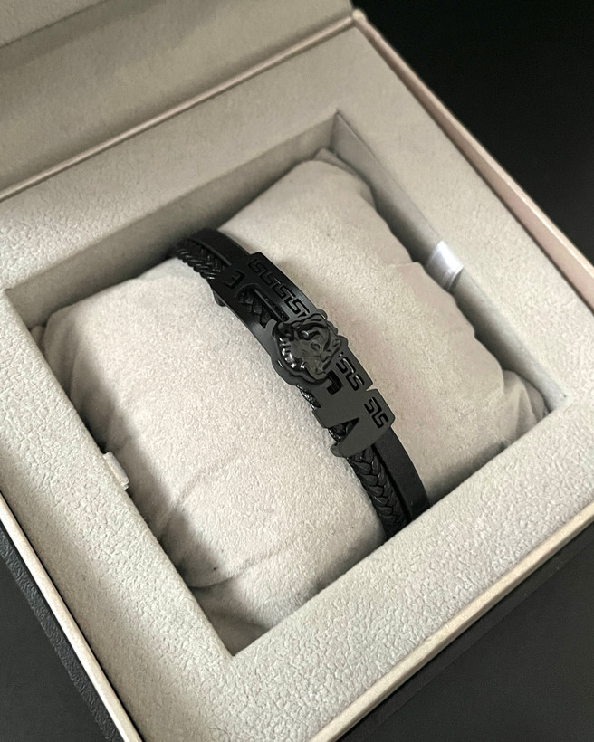 دستبند چرم مردانه طرح ورساچه Versace