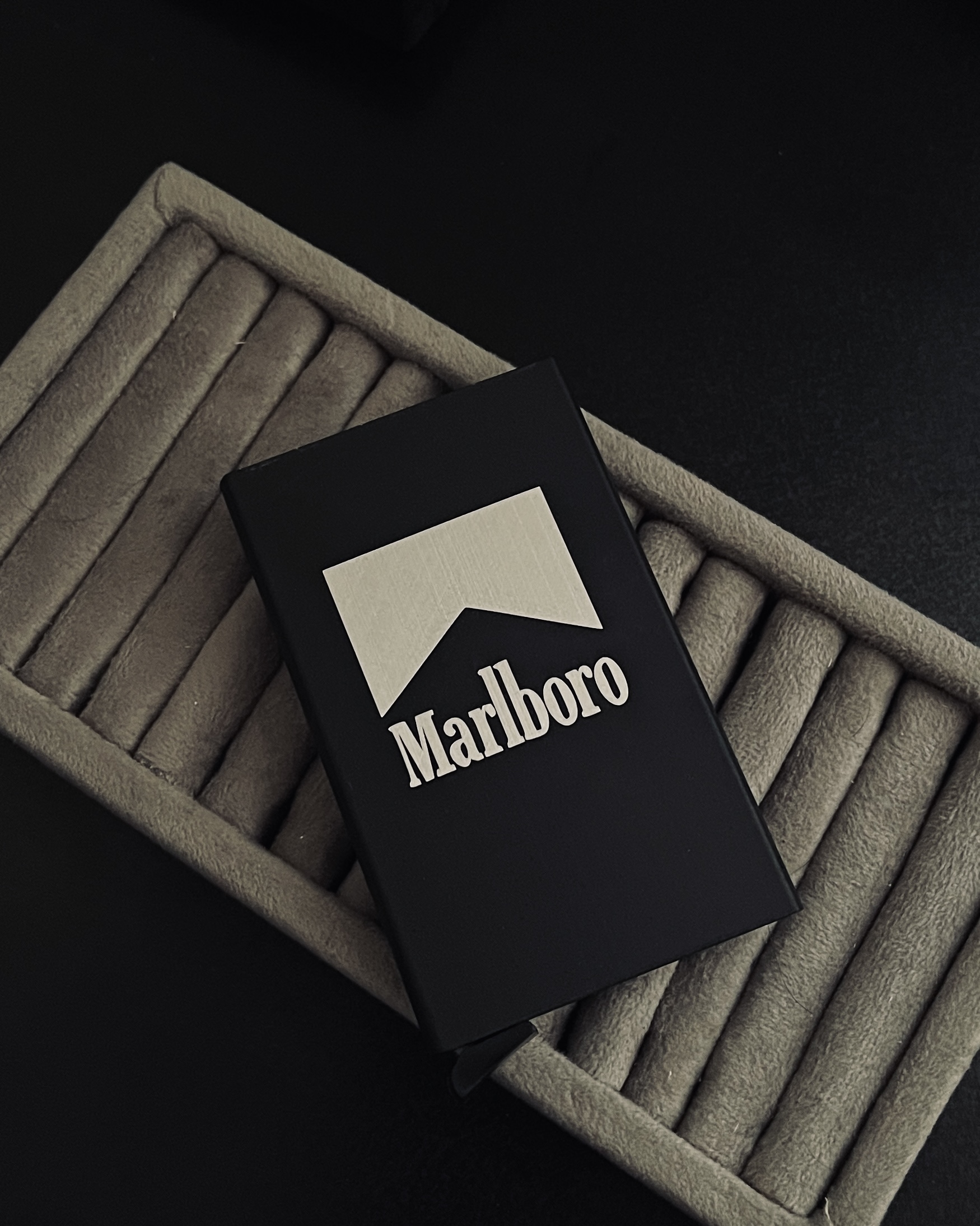 جاکارتی سیگار marlboro